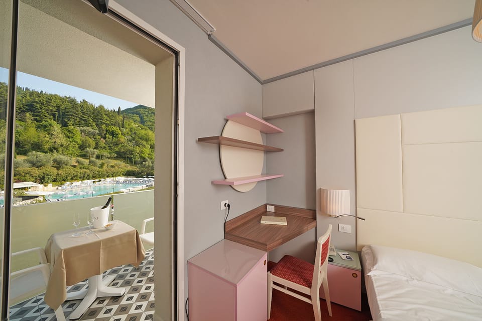 Comfort Double Room, 1 Double or 2 Twin Beds, Pool View | Balcony view