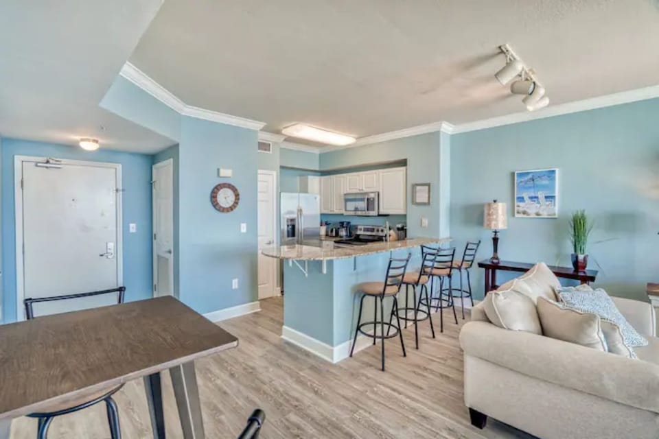 Kitchen and dining area
