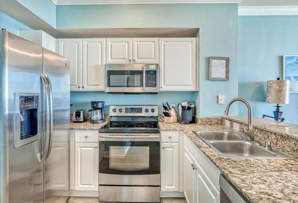 Fully equipped kitchen