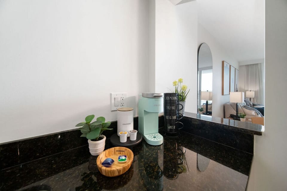 Kitchen amenities