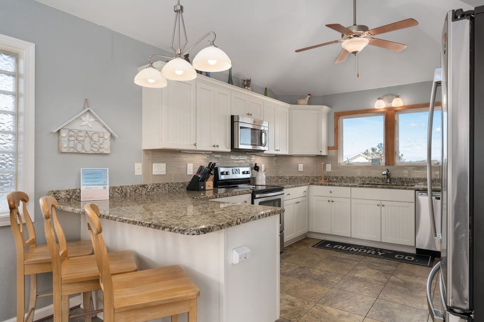 DK320 123 Beach Therapy |TL Kitchen Area