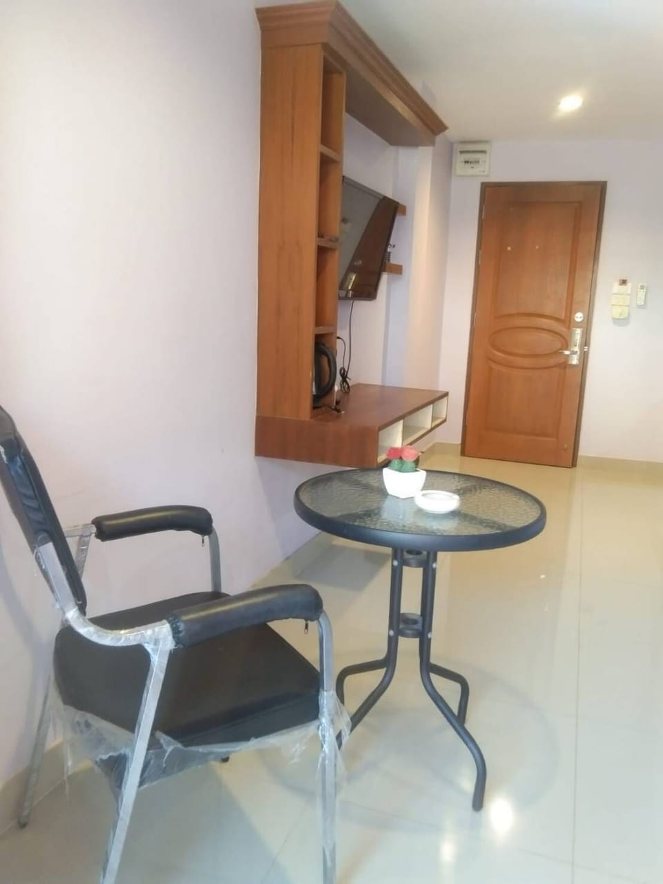 Standard Room | Bathroom | Shower, free toiletries, towels, soap