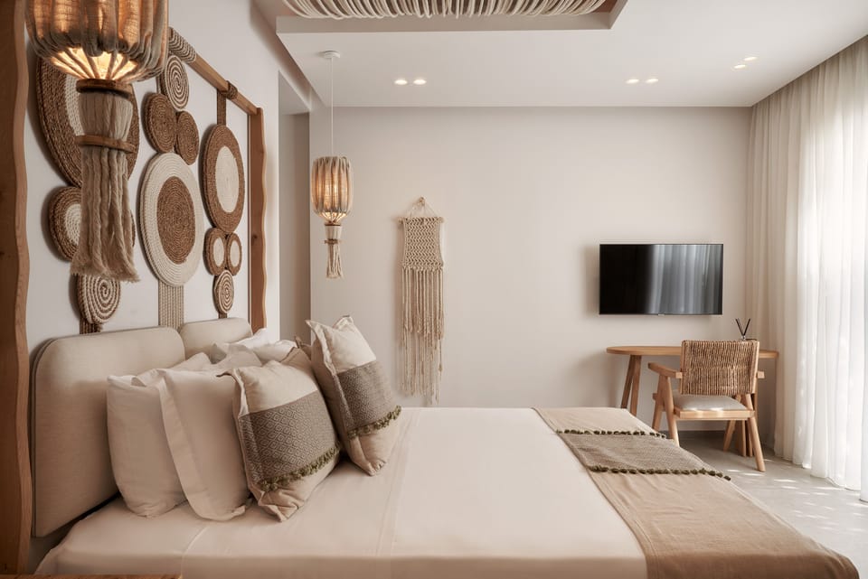 Family  Suite | Premium bedding, individually decorated, individually furnished