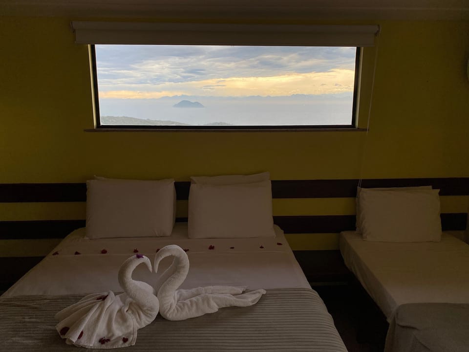 Deluxe Suite | Desk, free WiFi