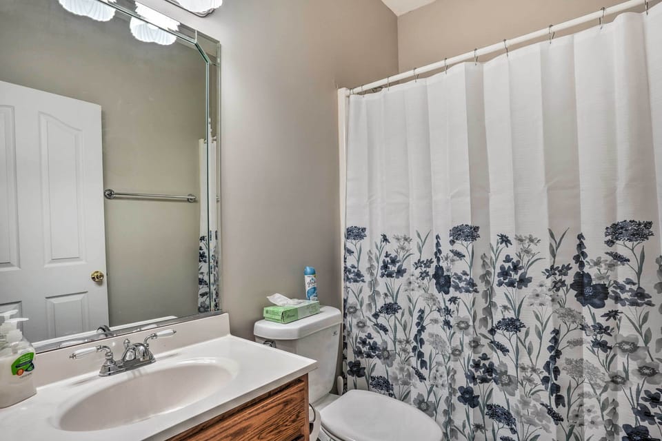Bathroom | 1st Floor