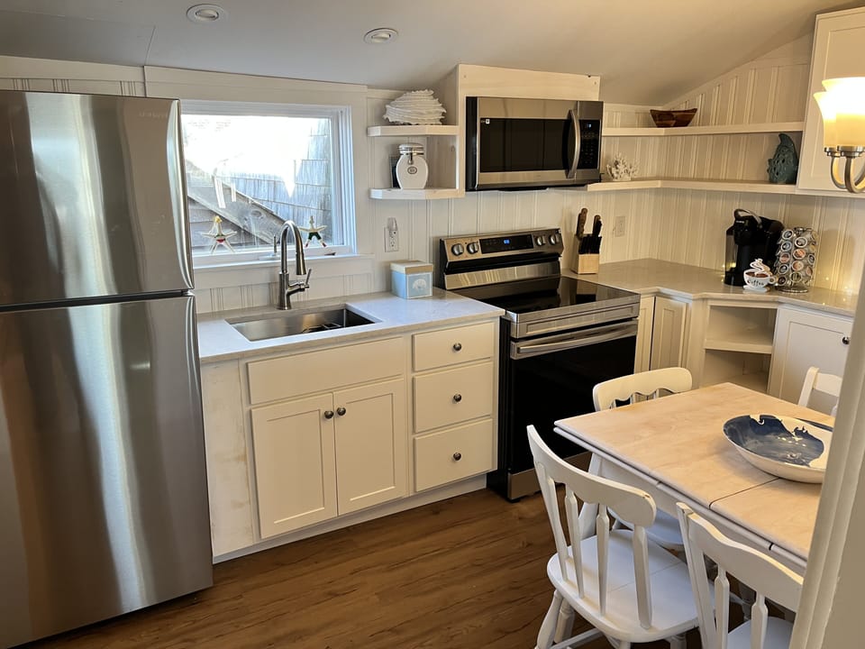 NEW Appliances and Cabinets.  Central Air
