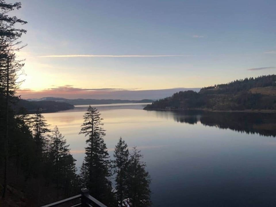 Gorgeous sunsets 2/8/23
