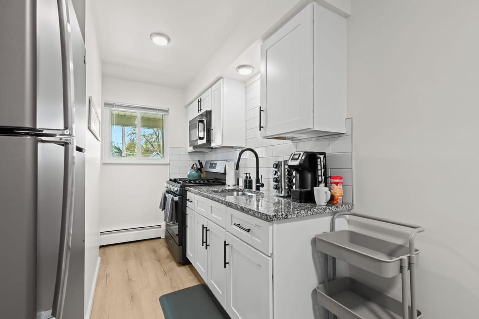 This Airbnb is perfect for anyone who loves to cook. The kitchen is spacious and well-equipped with everything you need to create delicious meals, including granite countertops and white cabin