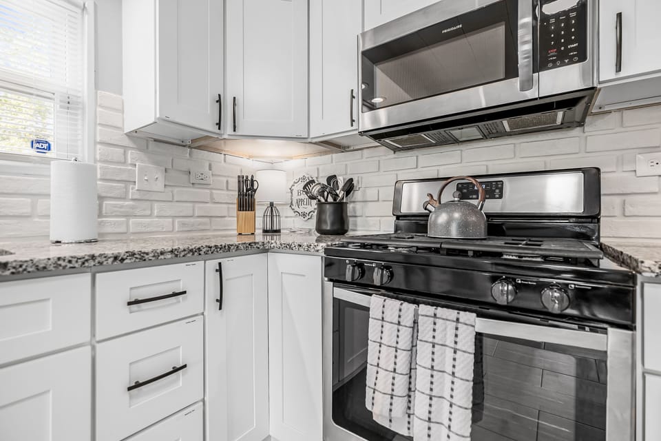 Stainless Steel appliances for cooking all your meals