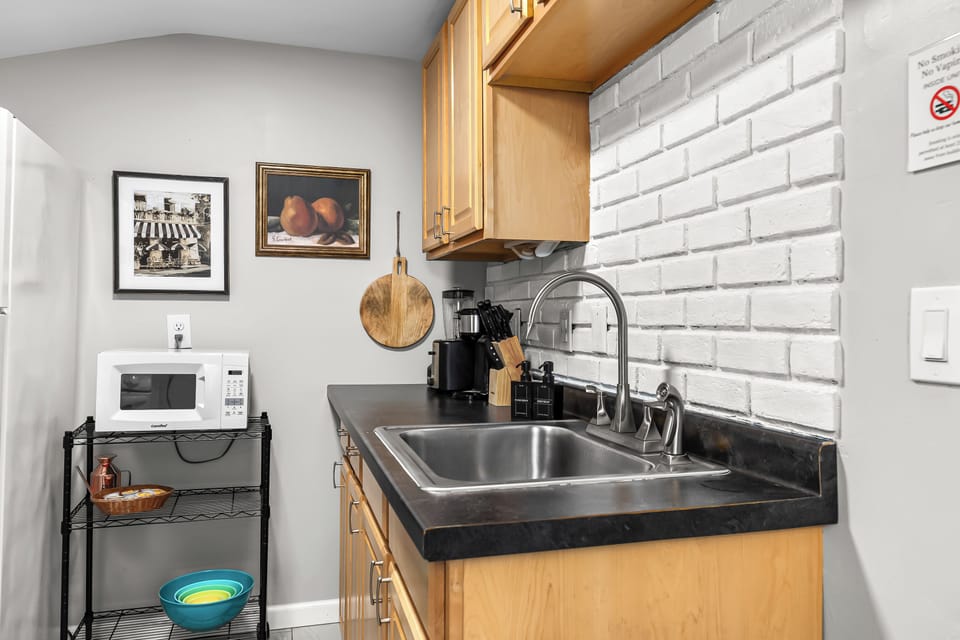 With a selection of essential appliances and utensils at your disposal, you'll have everything necessary to craft delectable culinary creations.