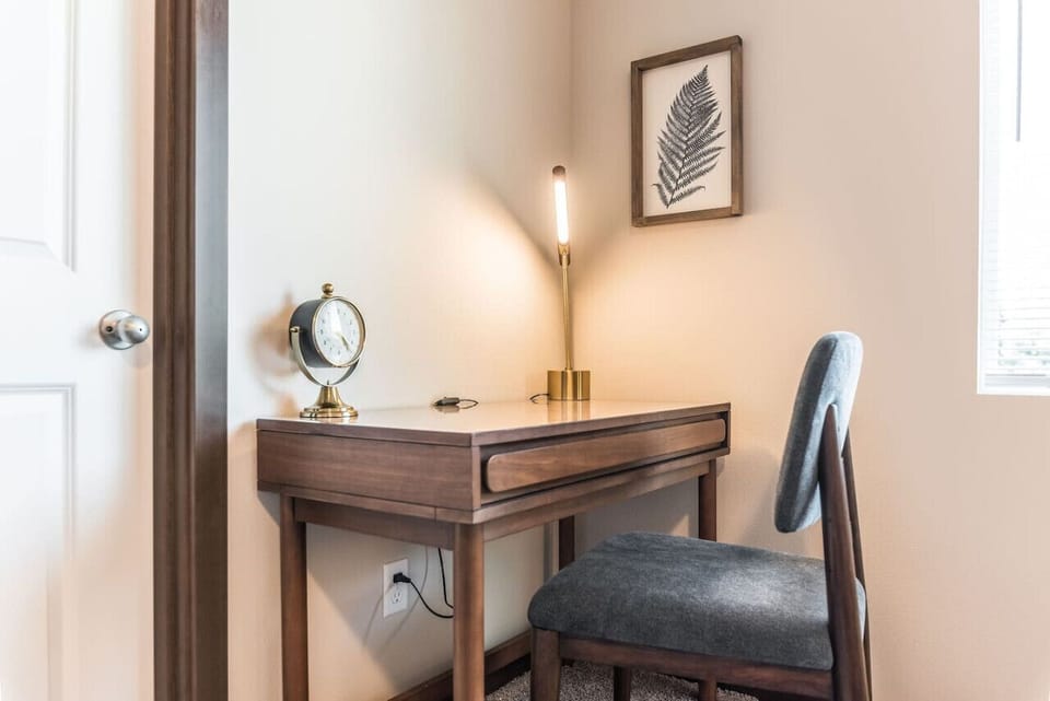 Office nook in 1st primary bedroom.