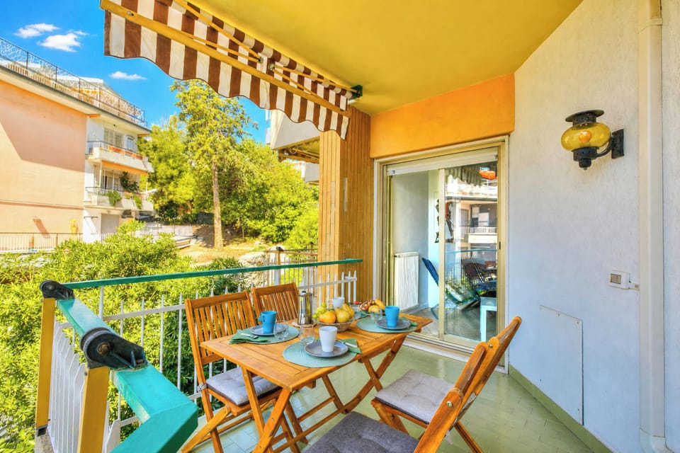 Standard Apartment, 1 Bedroom, 2 Bathrooms (Casa Emma With Sea Glimpse Terrace) | Outdoor dining