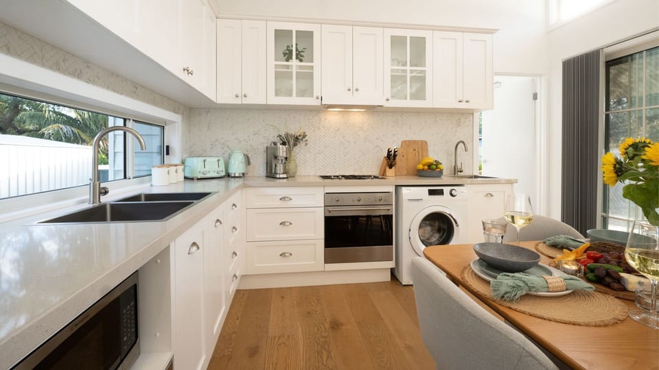 Sunshine Cottage | Kitchen | Oven | Microwave | Coffee machine | Toaster