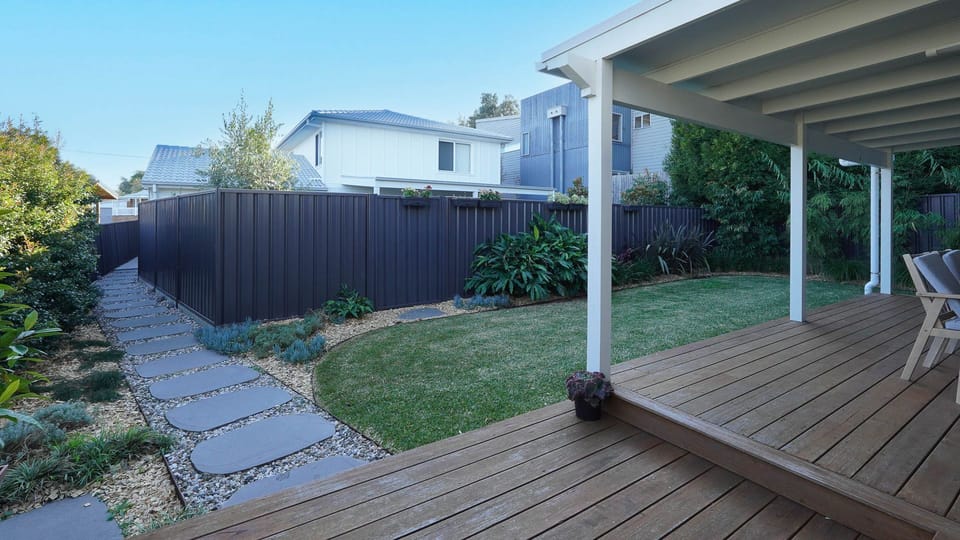 Sunshine Cottage | Private entrance | Enclosed yard