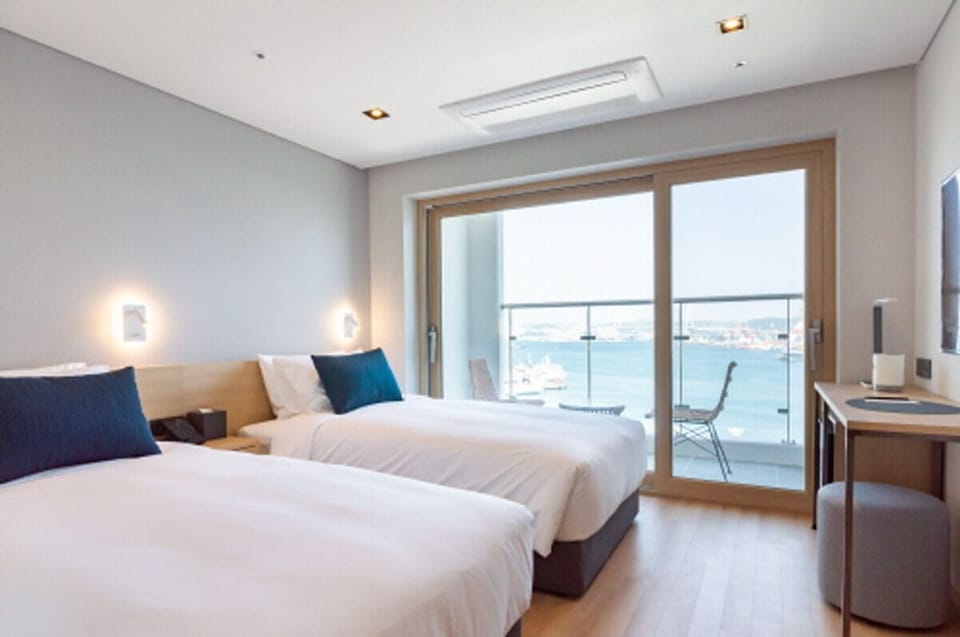 Superior Twin Room | Individually decorated, individually furnished, free WiFi, bed sheets