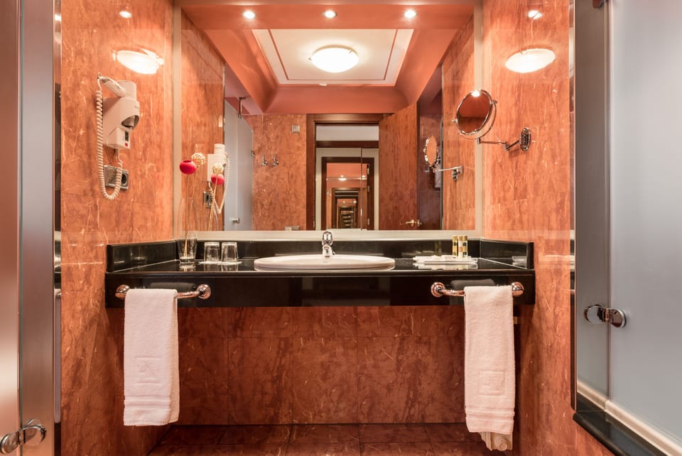 Minibar, in-room safe, desk, soundproofing