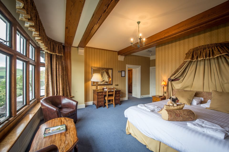Premier Room | Desk, iron/ironing board, free WiFi, wheelchair access