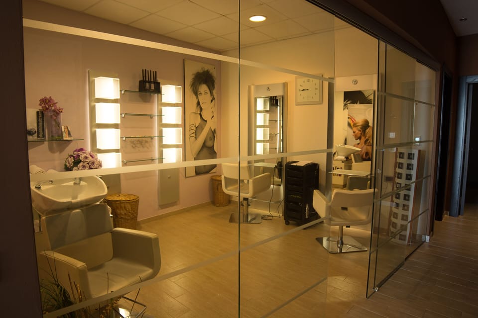 Sauna, Turkish bath, body treatments, hydrotherapy, hot stone massages
