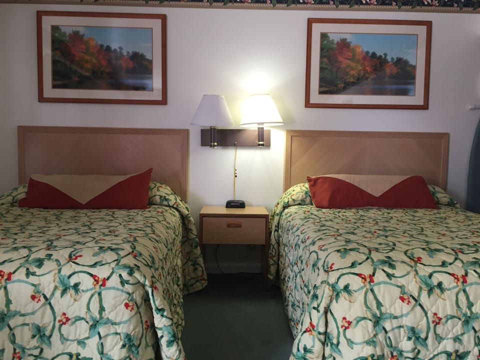 Standard Double Room | Desk, iron/ironing board, free WiFi, bed sheets