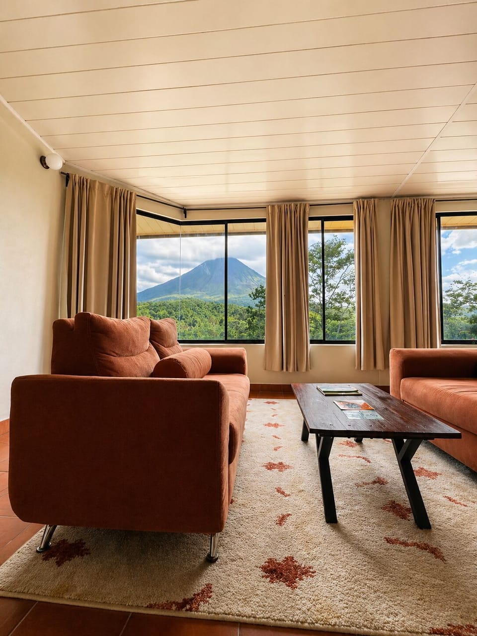 Deluxe Studio Suite, Air conditioning, Mountain View | Premium bedding, individually decorated, laptop workspace, free WiFi