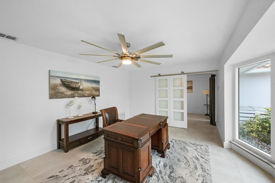 Office (leads to the 4th bedroom)