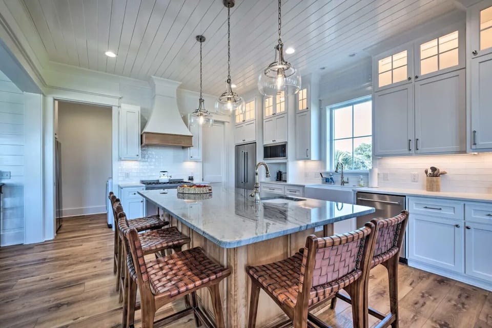 kitchen island 5 leather stools
