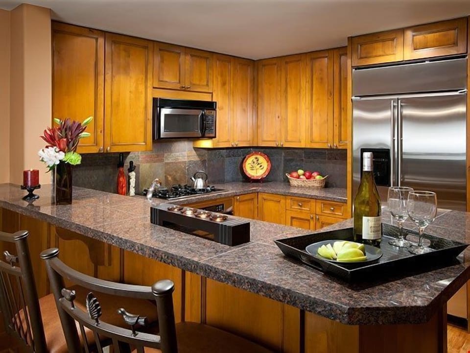 Enjoy meals or adventure planning at the breakfast bar.