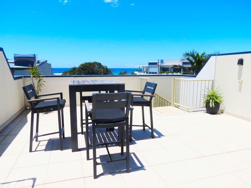 Roof top deck