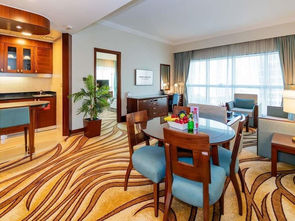 Suite, 1 Bedroom | In-room safe, desk, soundproofing, iron/ironing board