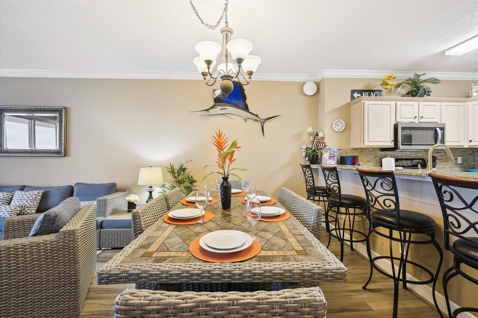 Dining Area with Gulf Views