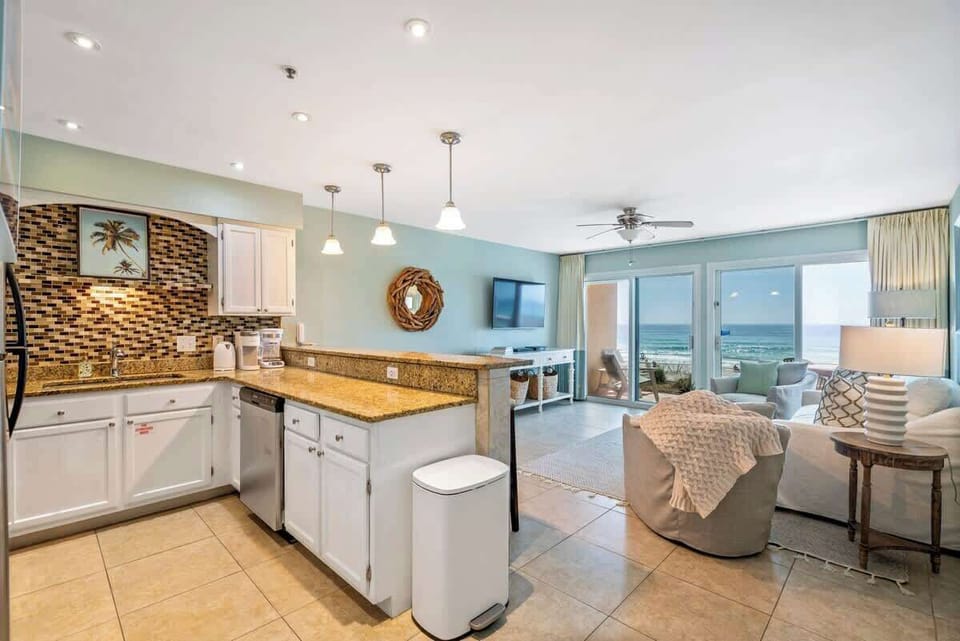 Kitchen & Living Room