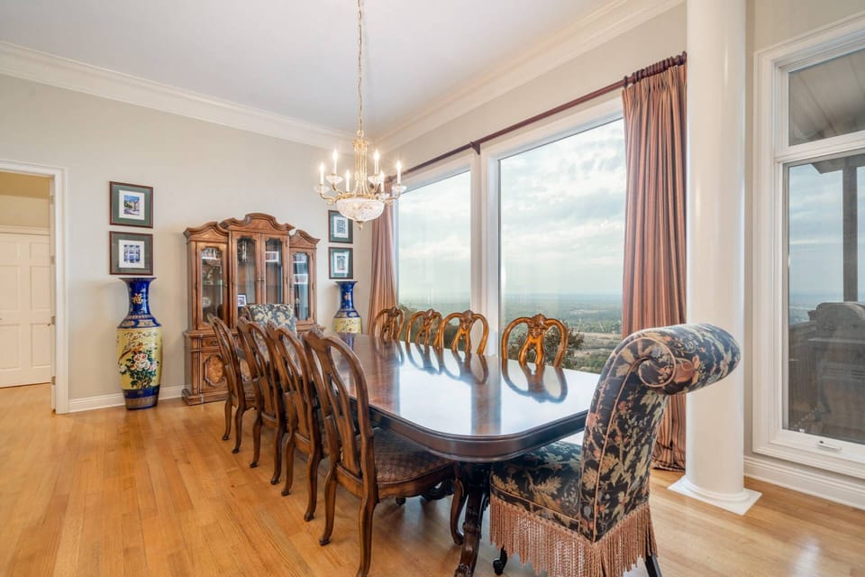 Elegant Dining Room Table | Seats 10 Guests | Lake Hamilton Views