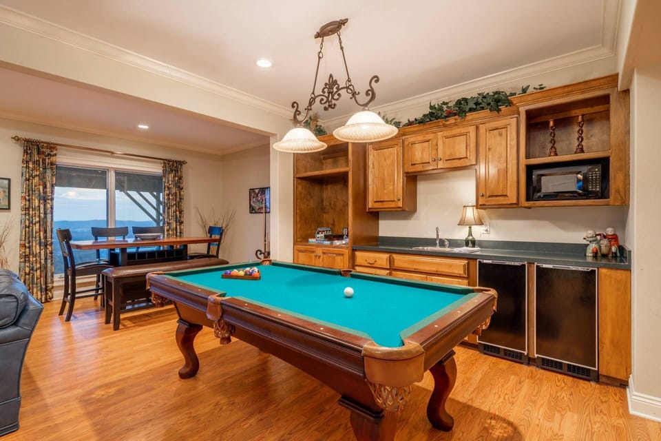 Pool Table | Kitchenette with Ice Maker & Fridge