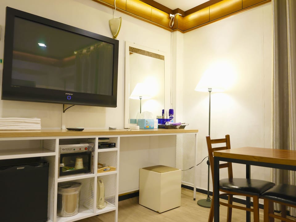 Superior Twin Room | Premium bedding, rollaway beds, free WiFi, bed sheets