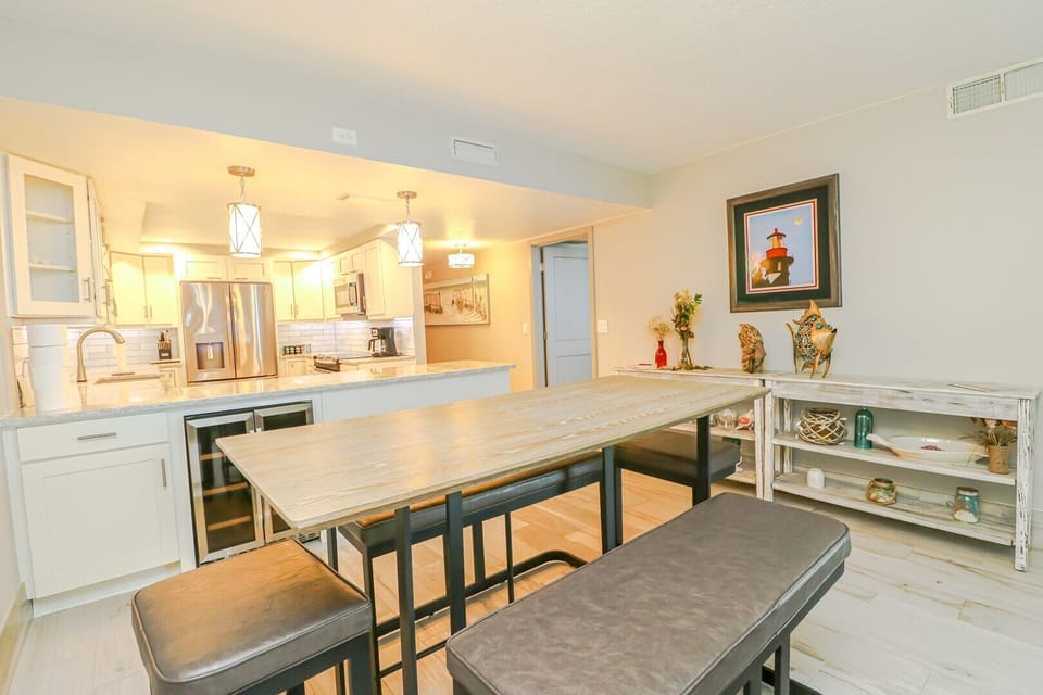 St. Augustine Beach Rentals Dining Room