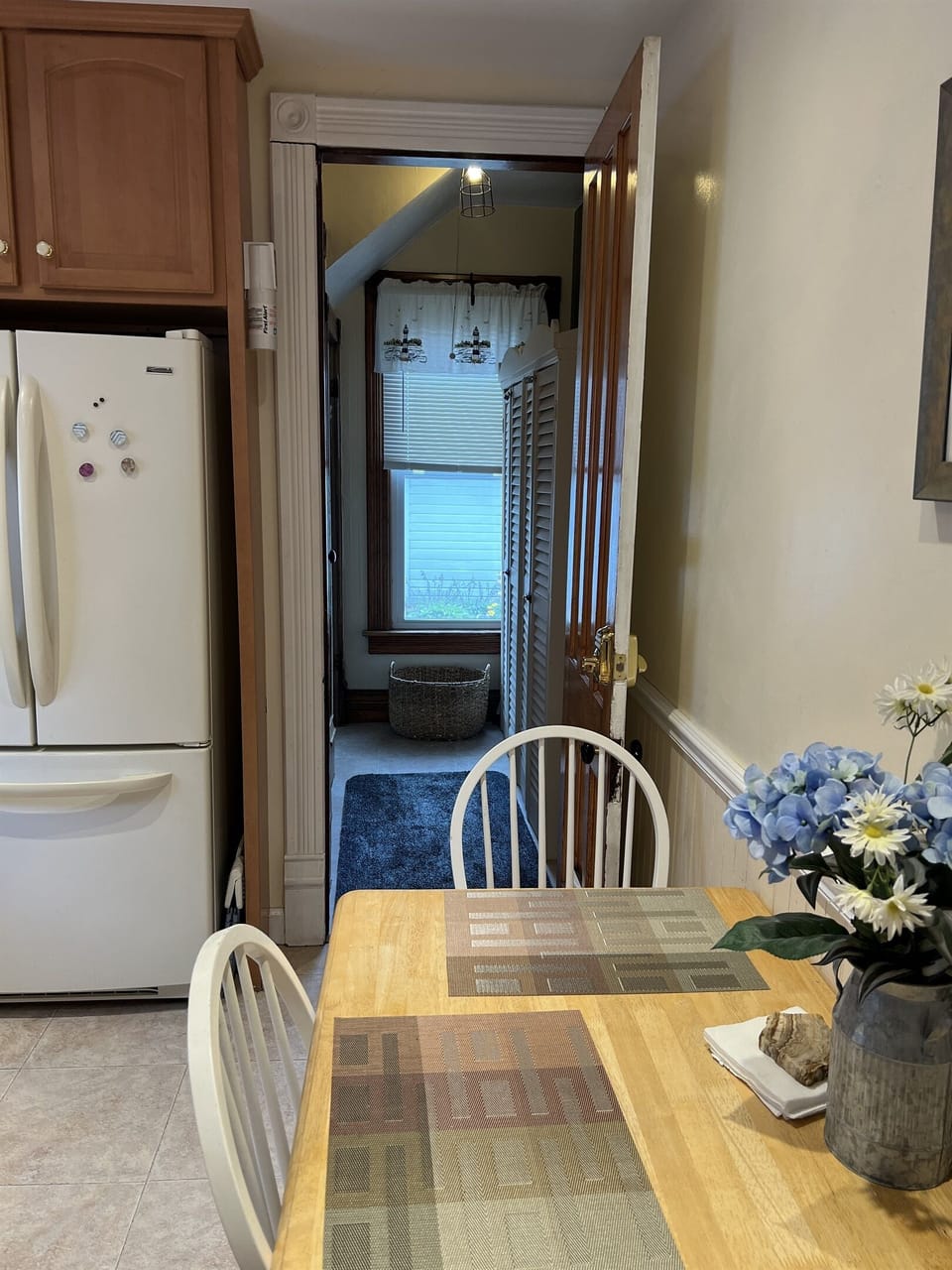Eat-in Kitchen
