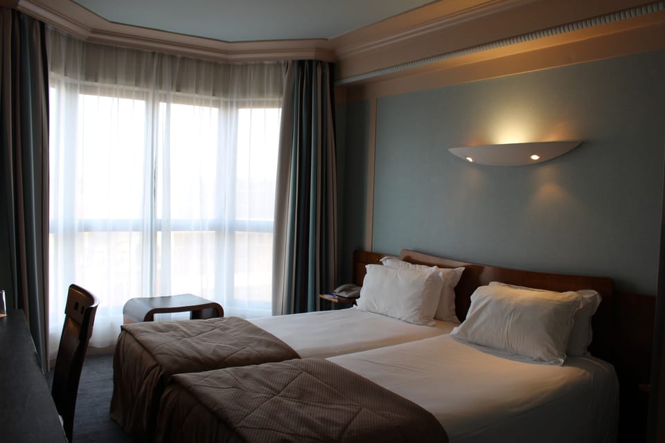 Superior Twin Room, 2 Twin Beds (Privilege) | 1 bedroom, minibar, in-room safe, individually decorated
