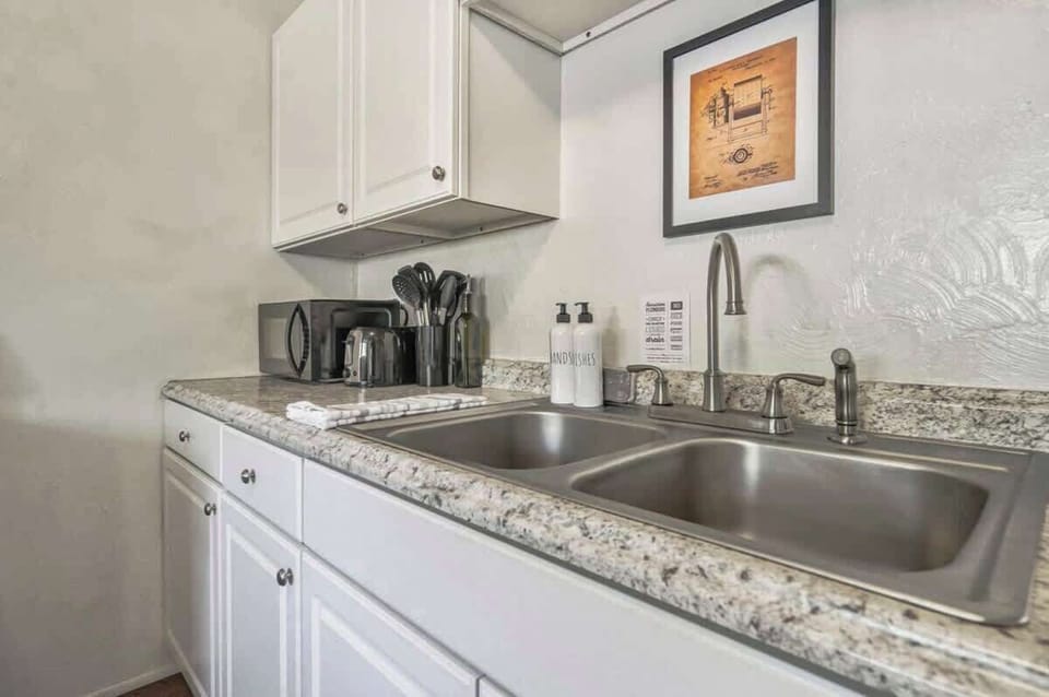 We have a fully equipped kitchen. Along with many other products and appliances, we also offer a refrigerator, microwave, stove, coffee machine, and more!