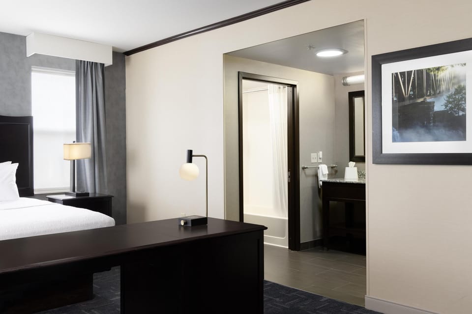 In-room safe, free cribs/infant beds, free WiFi, bed sheets