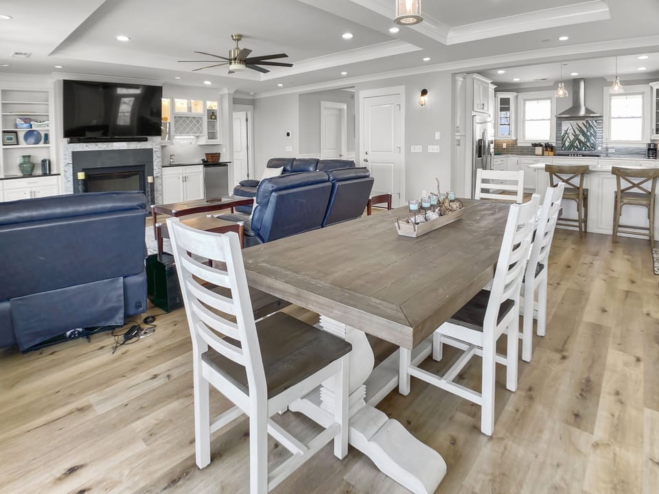 Dining Area - Seating For 8