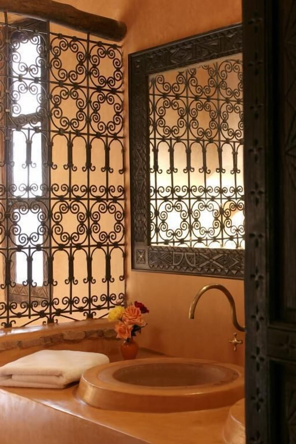 Bathroom sink