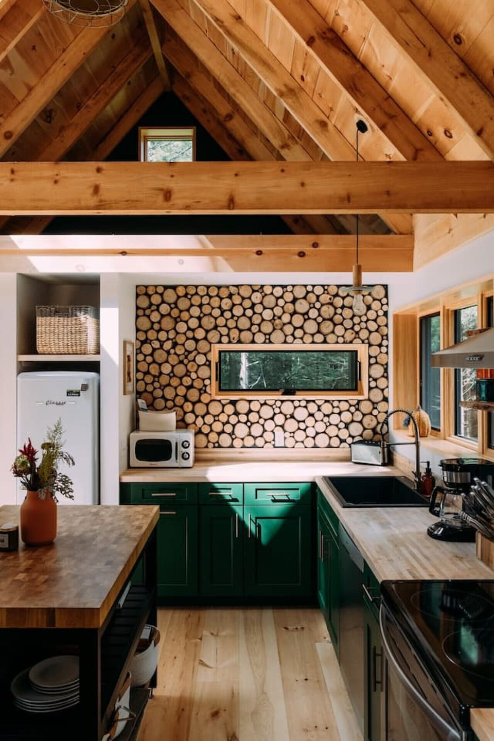 A fully stocked kitchen makes it just as easy to stay in and cook, but if you`d rather go out our thorough guest book will guide you to all the best options.