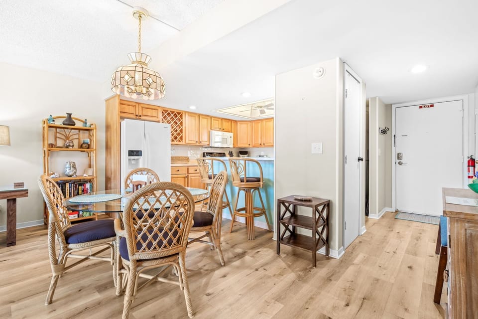 Kitchen / dining / front door