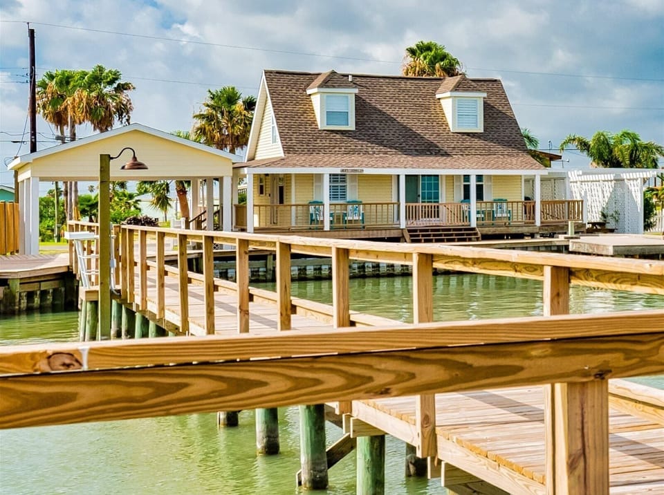 House (2 Bedrooms) | Property amenity