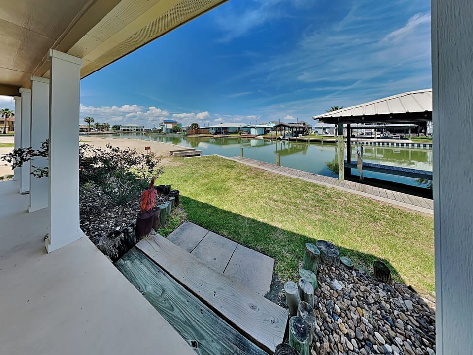 House (4 Bedrooms) | Property amenity