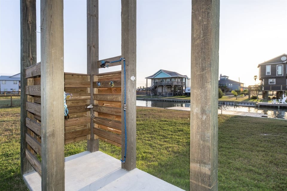 House (3 Bedrooms) | Property amenity