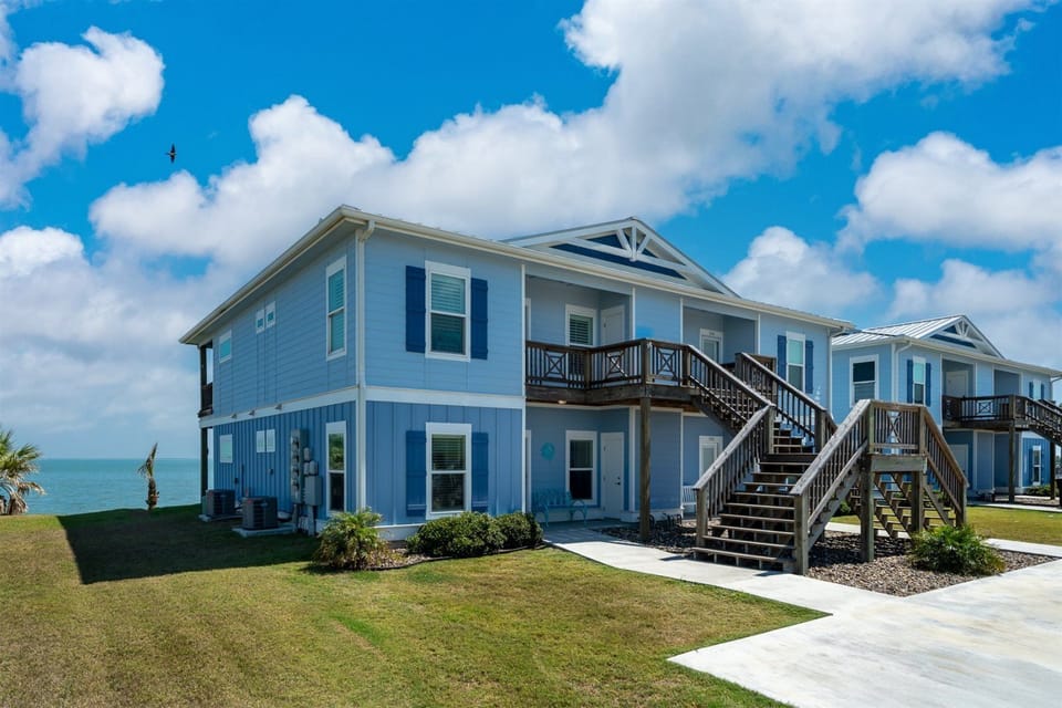 Condo (2 Bedrooms) | Property amenity