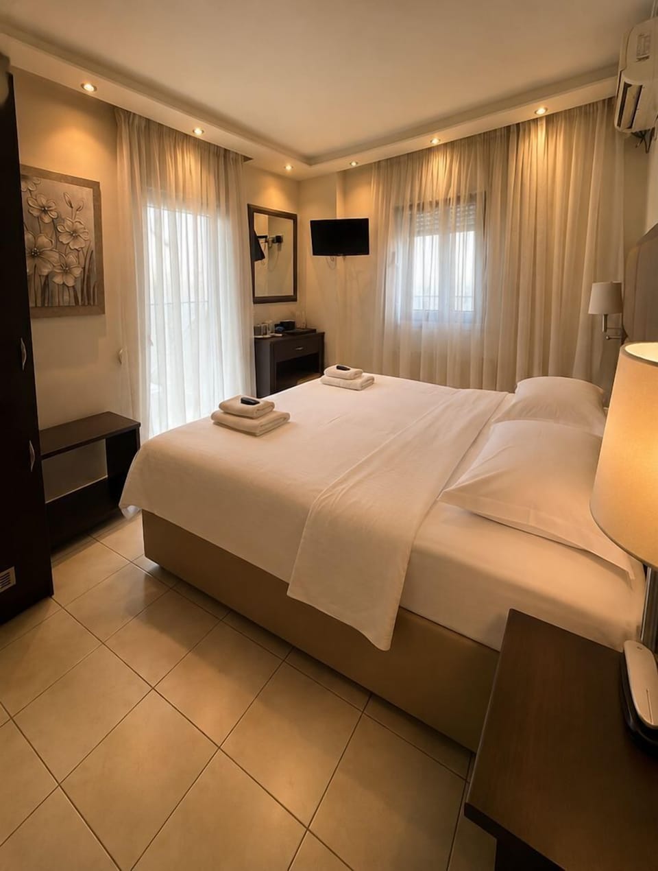 Premium Double Room | In-room safe, iron/ironing board, free WiFi, bed sheets