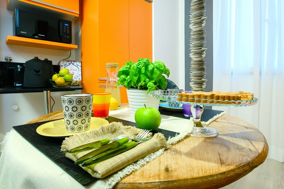 Luxury Apartment | Private kitchen | Full-size fridge, microwave, oven, stovetop