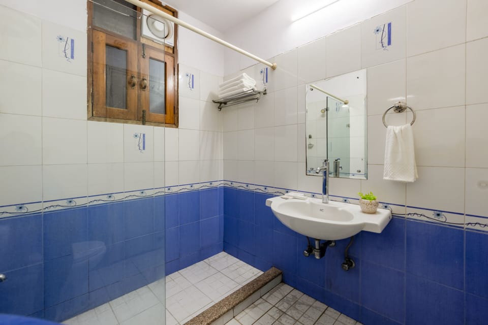 SKS Excel Inn Bed and Breakfast in Gurugram